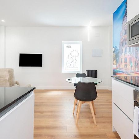 1 Bedroom 1 Bathroom Furnished - Salamanca - Modern - Mintystay Мадрид Екстериор снимка